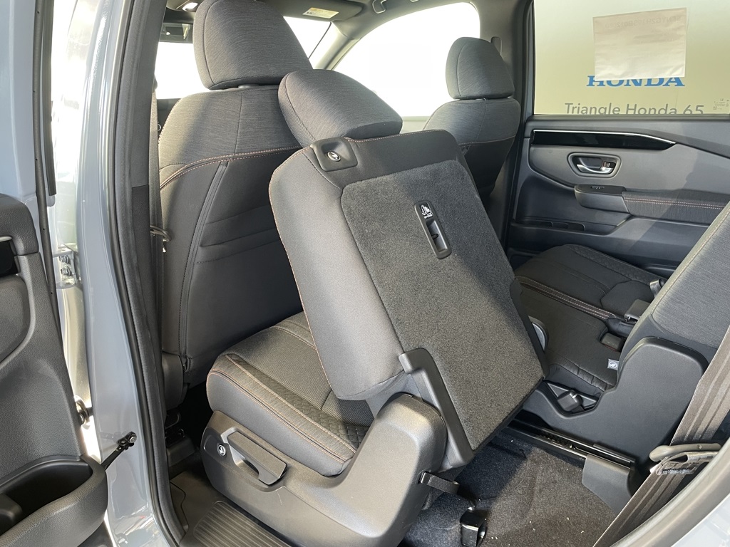 Thumbnail: 2025 Honda Pilot - 21