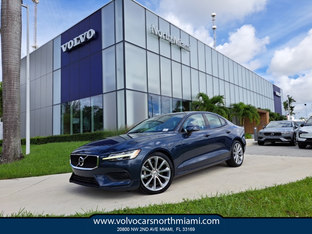 2020 Volvo S60 T5 Momentum