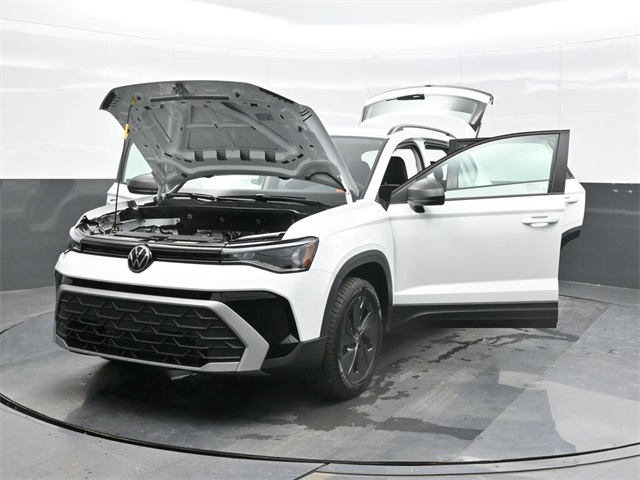 New 2025 Volkswagen Taos For Sale in South Charleston, WV