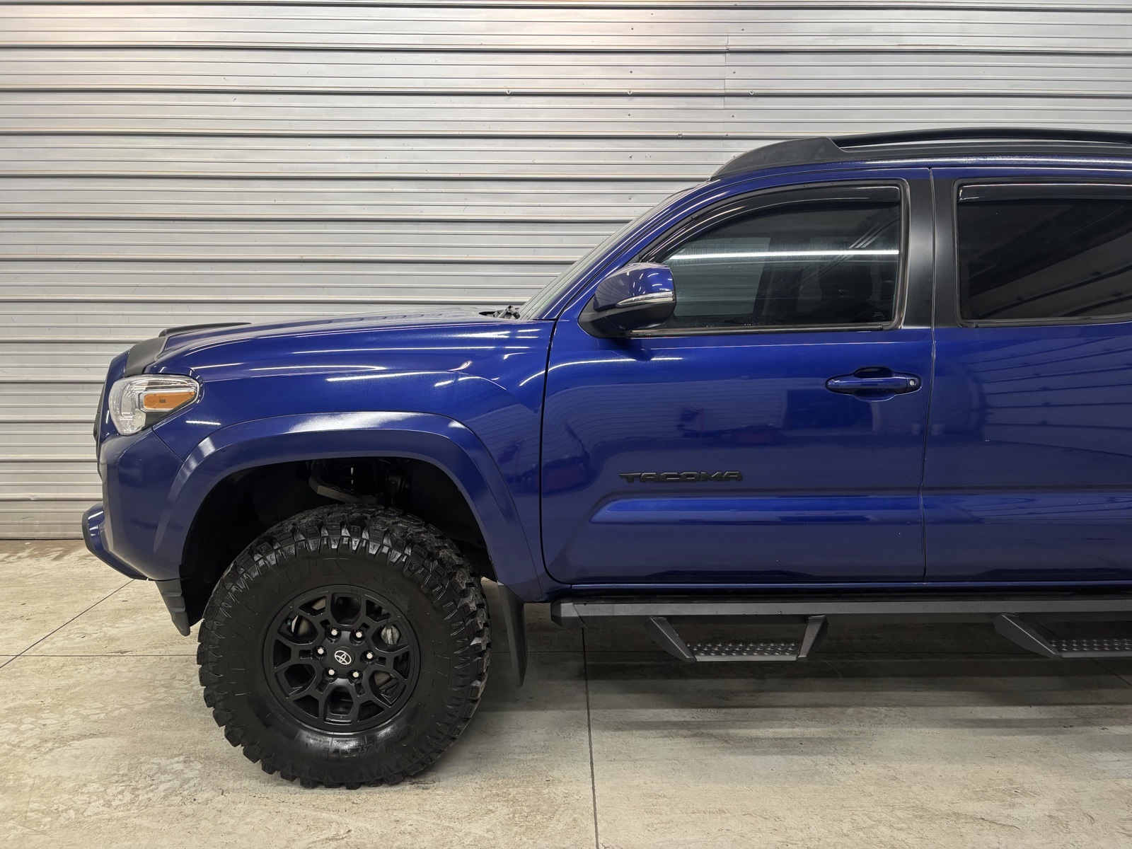 2022 Toyota Tacoma SR5 photo 3