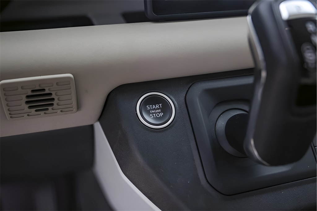 Used Car 2022 Land Rover Defender 110  X-dynamic Se For Sale Under $60,000 In Austin, Texas