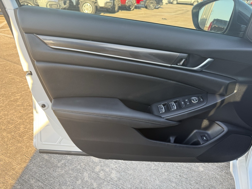 2022 Honda Accord Sport  at Community Honda