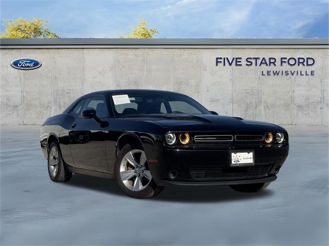 2023 Dodge Challenger SXT RWD