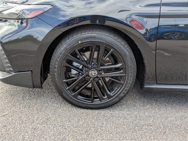 2025 Toyota Camry SE - 9