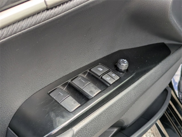 2025 Toyota Camry SE - 11