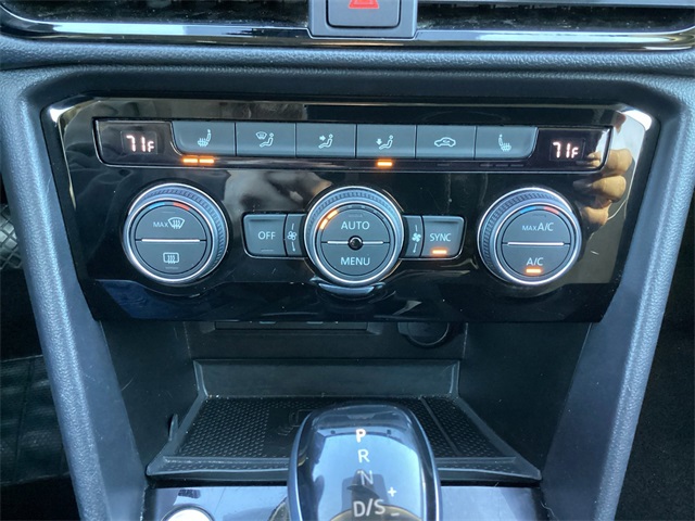 Used Car 2024 Volkswagen Taos  1.5t Se For Sale Under $20,000 In San Antonio, Texas