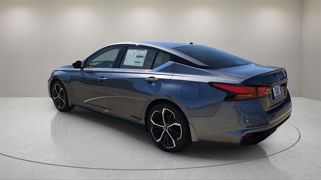2025 Nissan Altima