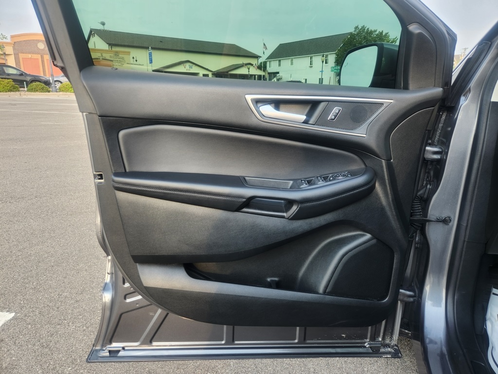 2022 Ford Edge