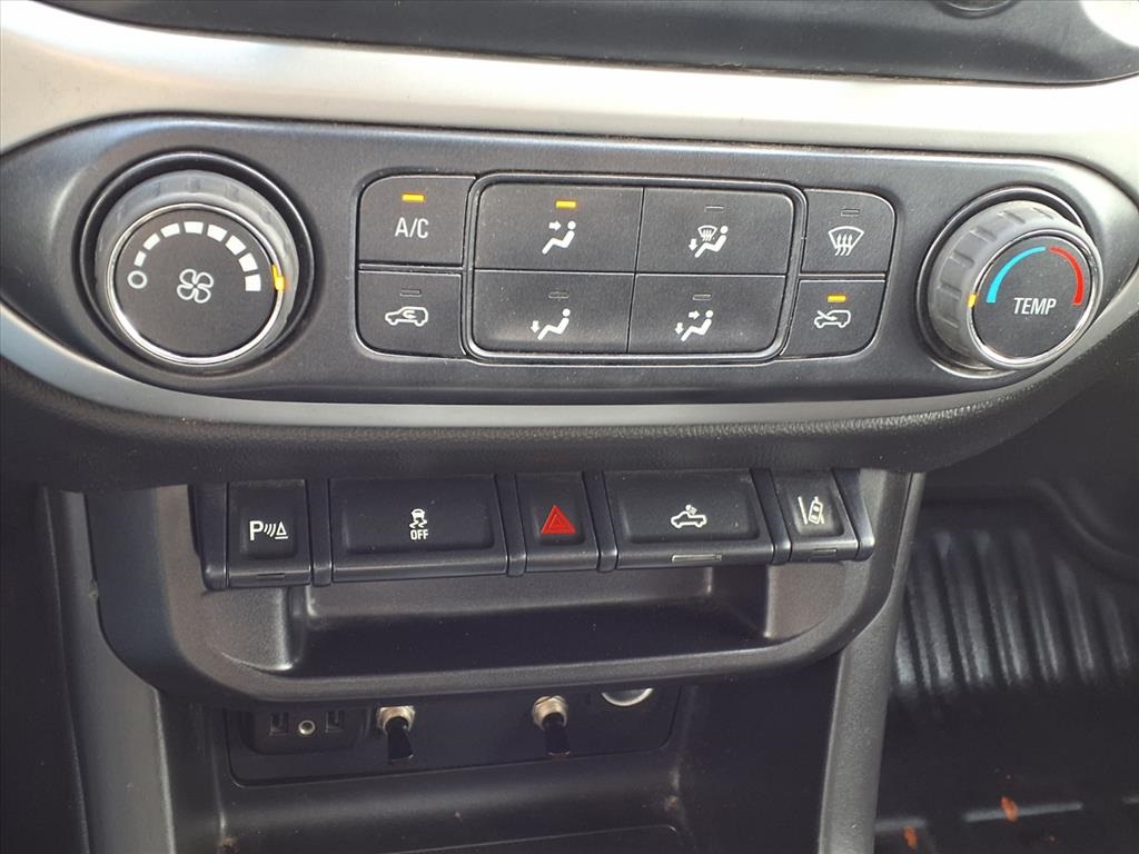 2022 Chevrolet Colorado LT White at Traditions Chevrolet