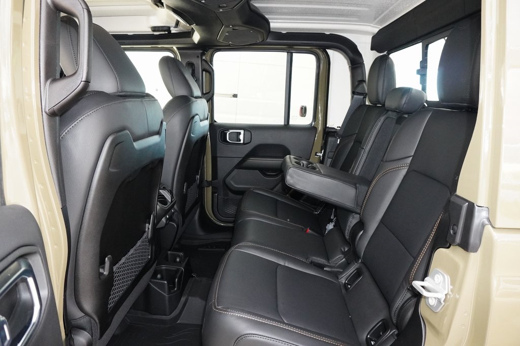 New Car 2025 Jeep Gladiator  Sport For Sale Under $50,000 In Weatherford, Texas