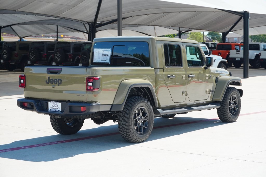 New Car 2025 Jeep Gladiator  Sport For Sale Under $50,000 In Weatherford, Texas