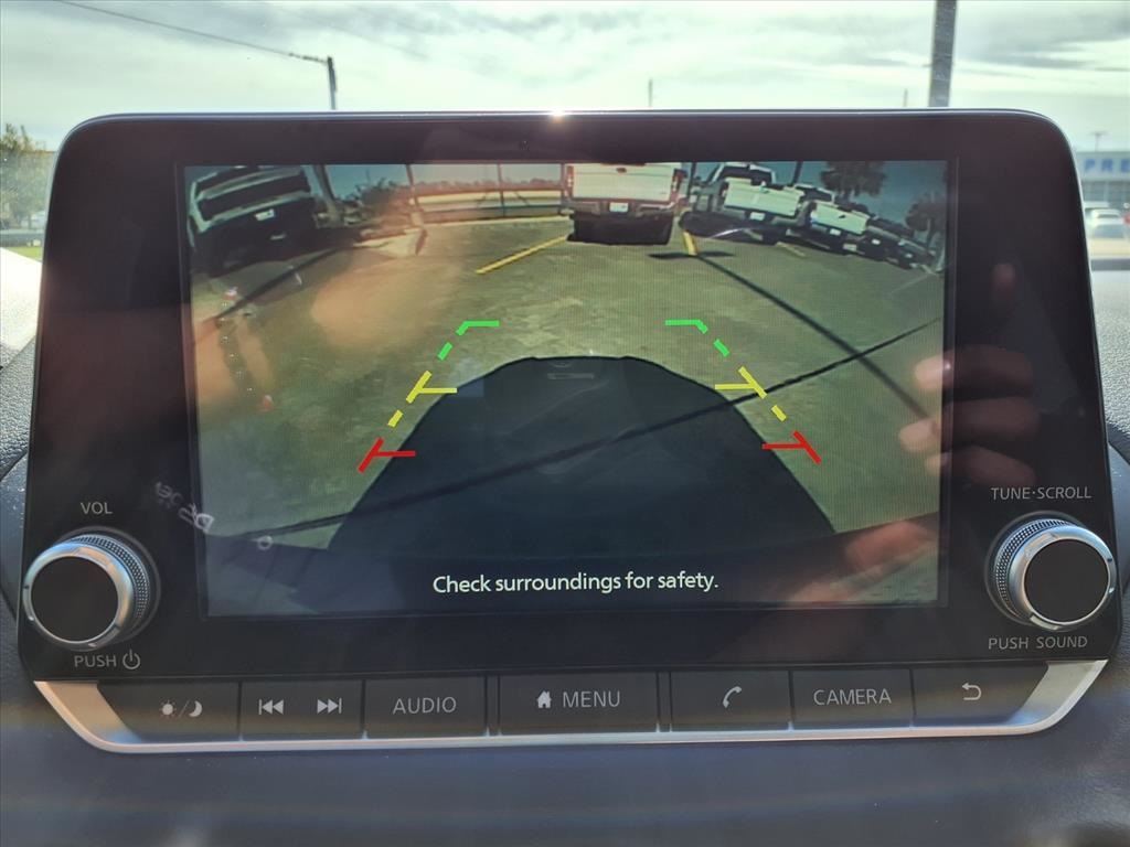 2024 Nissan Sentra SV - 3