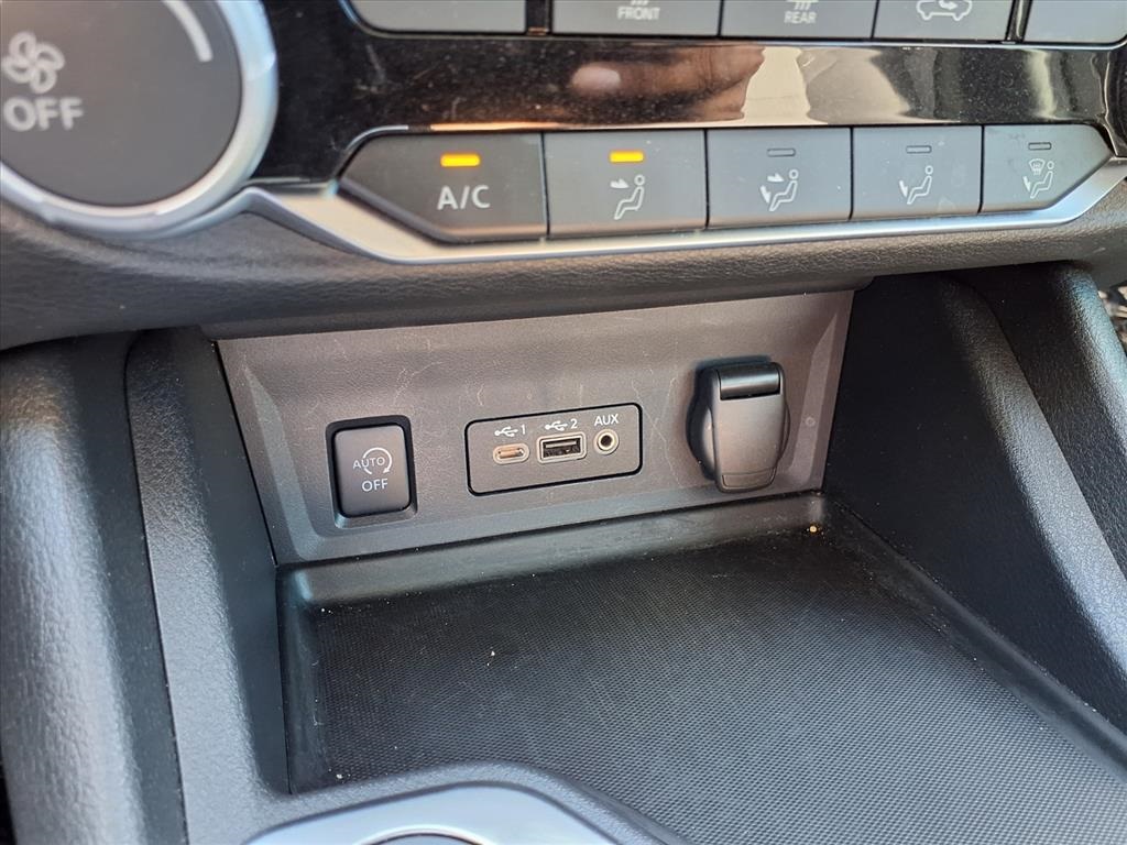 2024 Nissan Sentra SV - 4