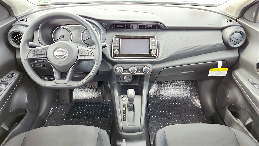 2025 Nissan Kicks Play