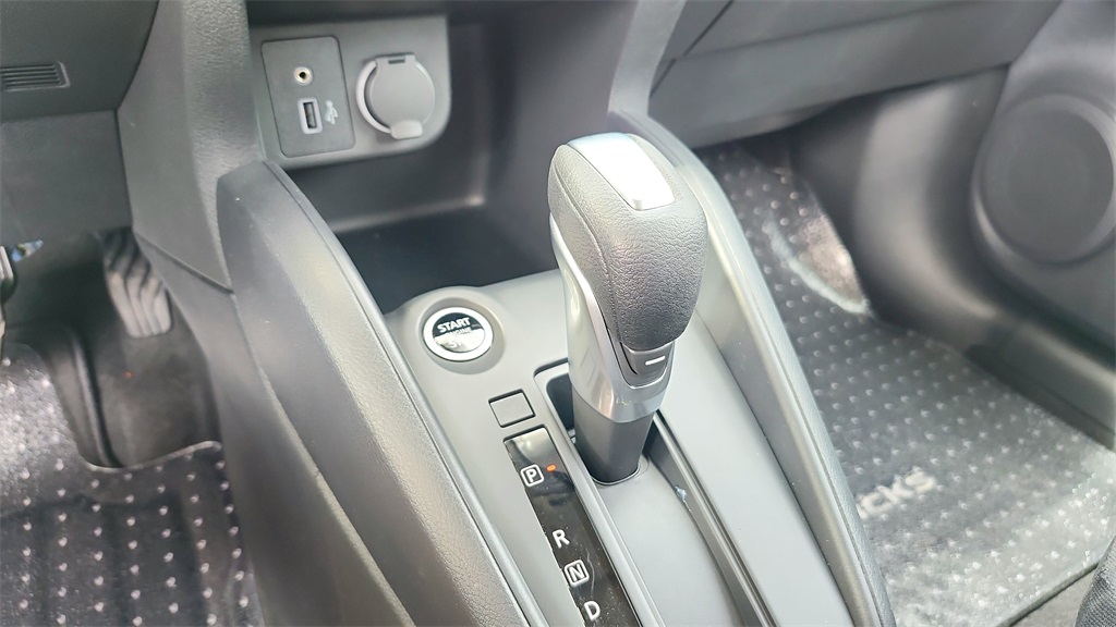 2025 Nissan Kicks Play