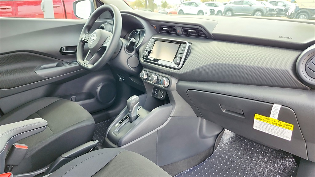 2025 Nissan Kicks Play