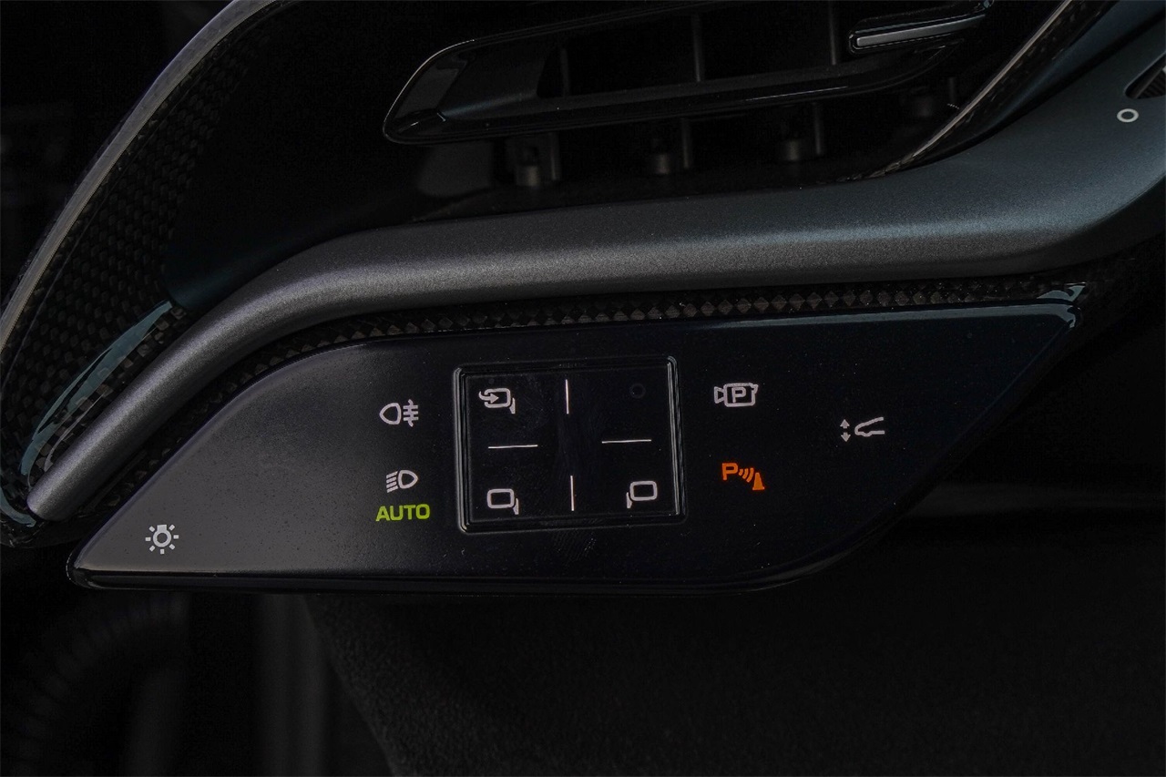 Used Car 2023 Ferrari Sf90 Spider  Base For Sale Under $620,000 In Austin, Texas