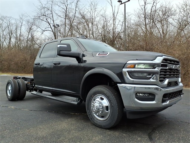 2026 RAM 3500 Chassis Tradesman Crew Cab LB DRW 4WD