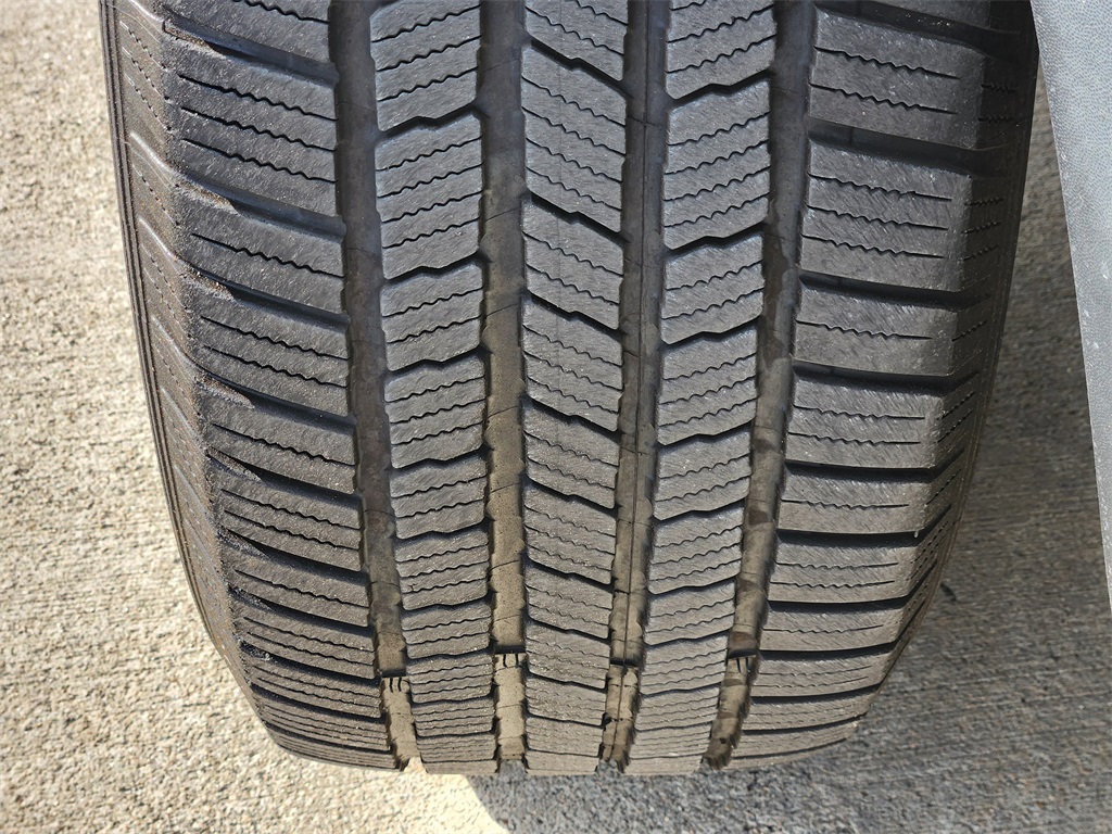 2022 Volkswagen Atlas Cross Sport 3.6L V6 SE w/Technology - 10