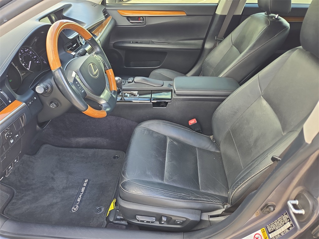 2015 Lexus ES 300h Gray at Emmons Autoplex