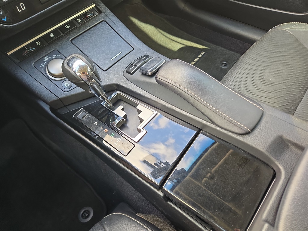 2015 Lexus ES 300h Gray at Emmons Autoplex