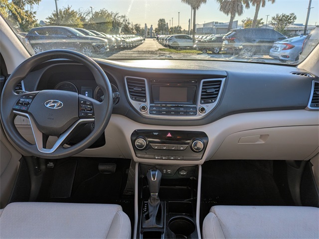 2016 Hyundai Tucson SE Gray at Autostrade