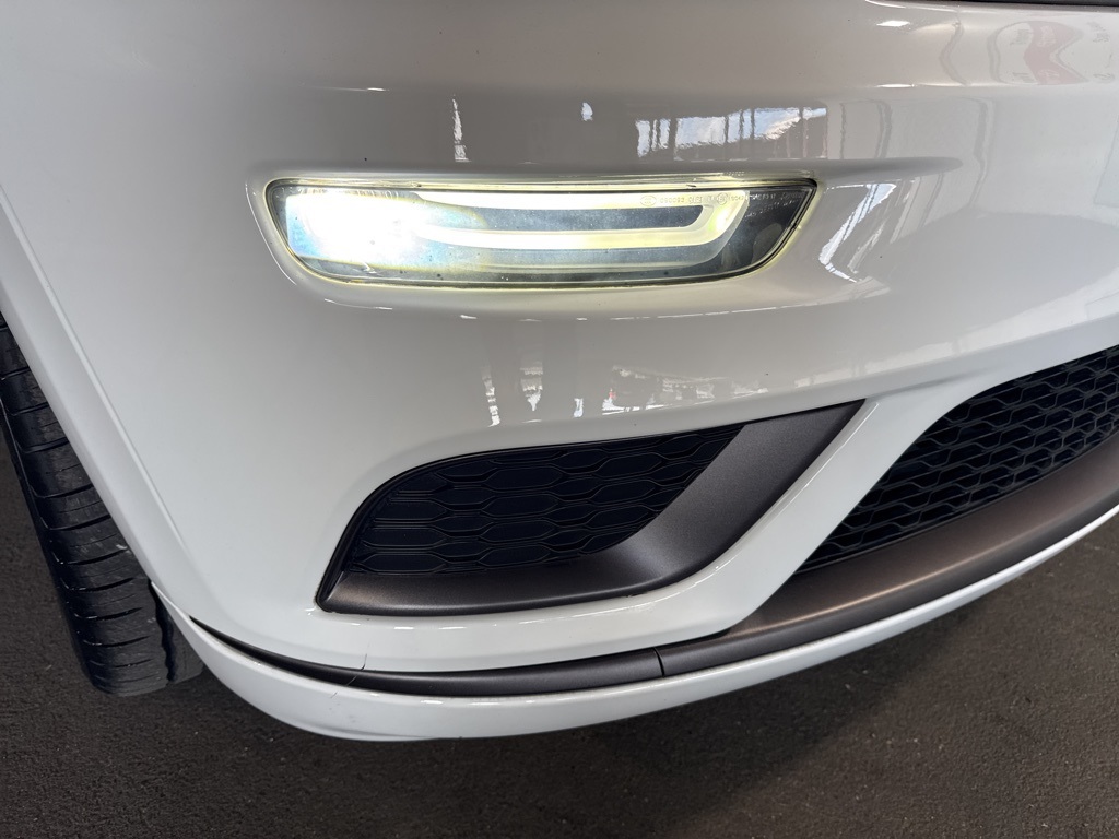 Thumbnail: 2020 Jeep Grand Cherokee - 14