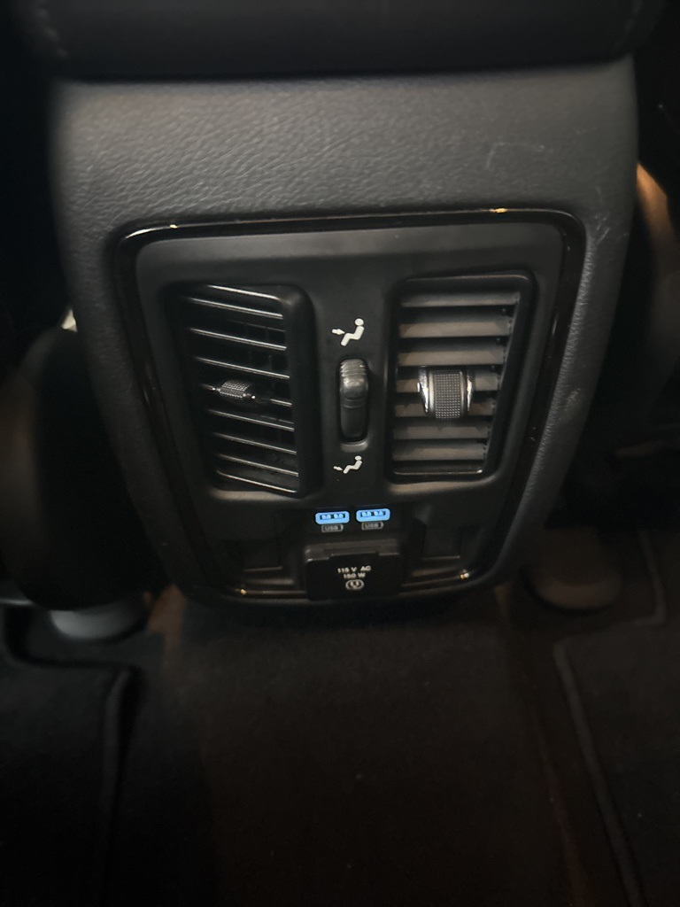 Thumbnail: 2020 Jeep Grand Cherokee - 32