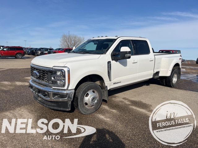 2023 Ford F-350 Super Duty Lariat Crew Cab LB DRW 4WD