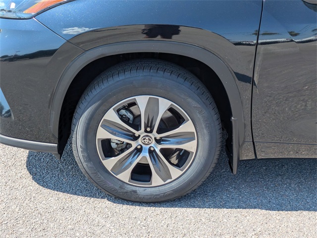 2024 Toyota Highlander XLE Black at Davis Toyota of Orangeburg