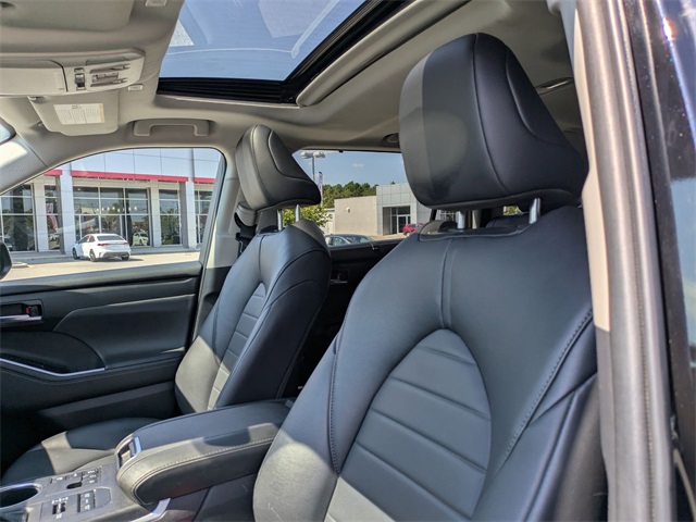 2024 Toyota Highlander XLE Black at Davis Toyota of Orangeburg