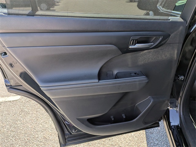 2024 Toyota Highlander XLE Black at Davis Toyota of Orangeburg