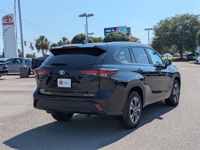 2024 Toyota Highlander XLE Black at Davis Toyota of Orangeburg