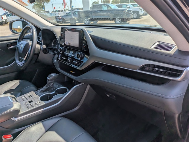 2024 Toyota Highlander XLE Black at Davis Toyota of Orangeburg