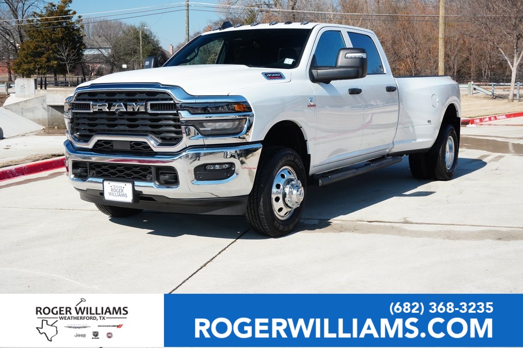 2025 RAM 3500 Tradesman Crew Cab LB DRW 4WD