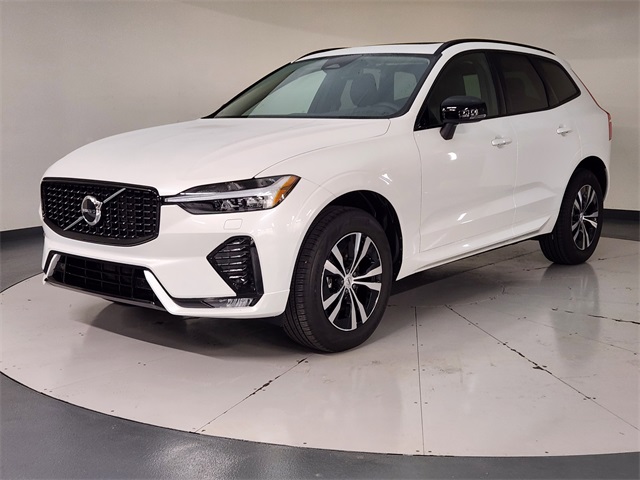 2025 Volvo XC60 B5 Core