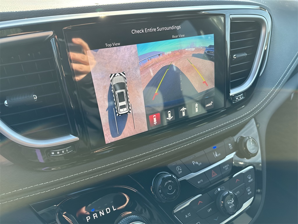 2026 Chrysler Pacifica