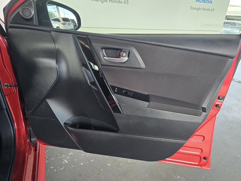 Thumbnail: 2018 Toyota Corolla iM - 11