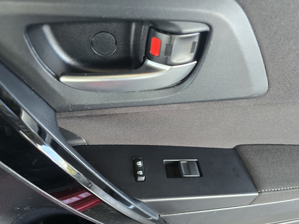 Thumbnail: 2018 Toyota Corolla iM - 12