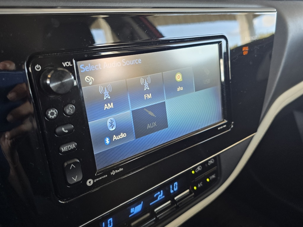 Thumbnail: 2018 Toyota Corolla iM - 15