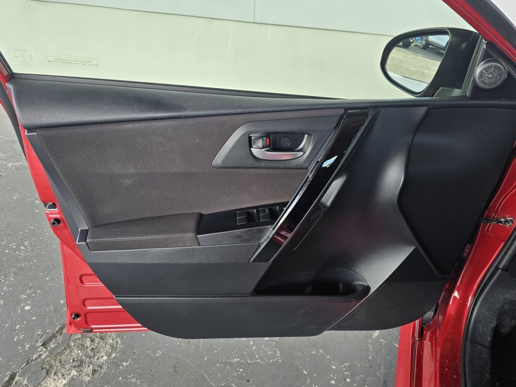 Thumbnail: 2018 Toyota Corolla iM - 9