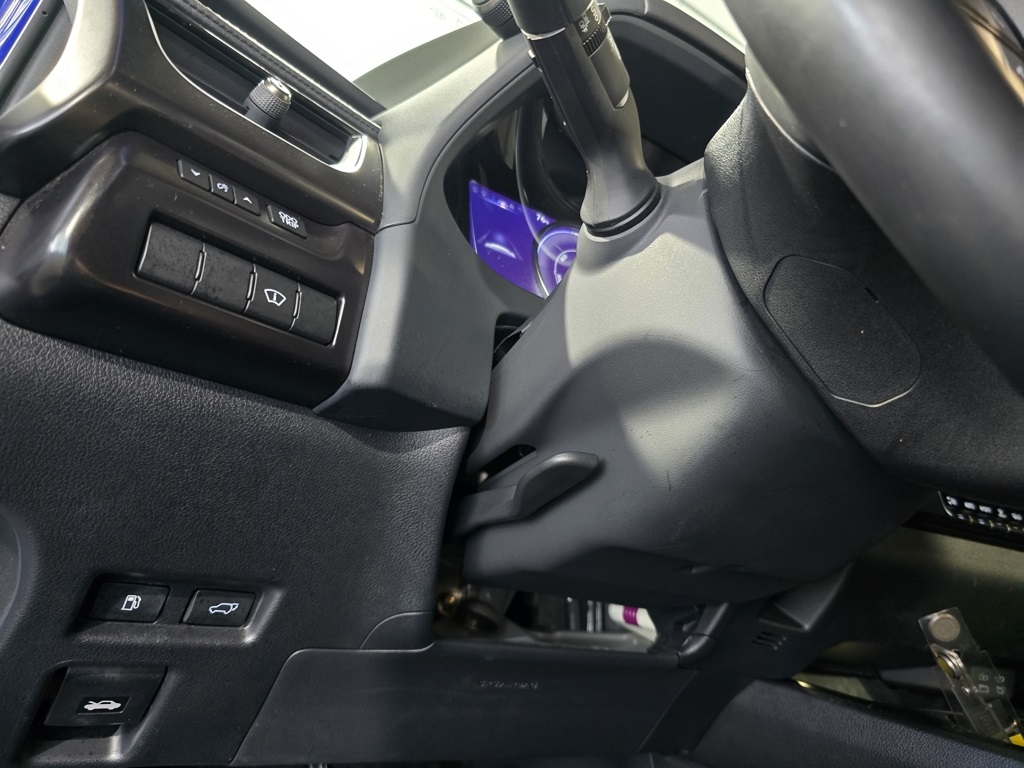 Thumbnail: 2023 Lexus UX - 14