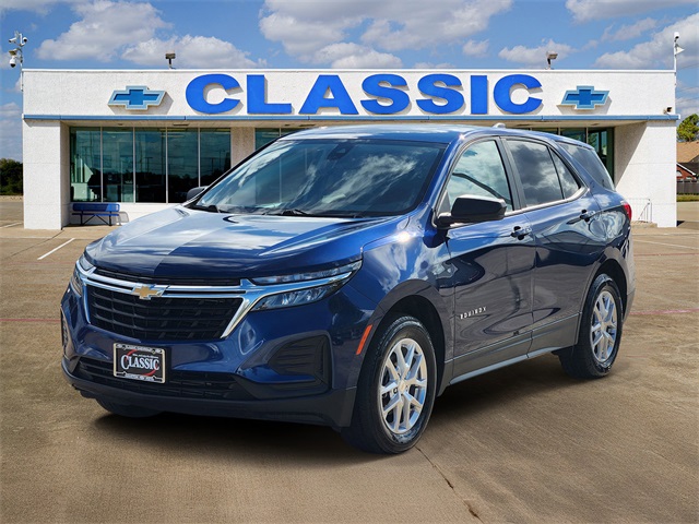 2022 Chevrolet Equinox LS - 2