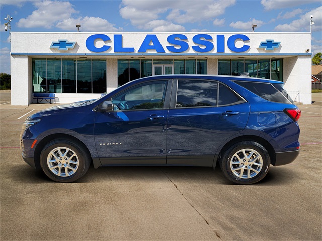 2022 Chevrolet Equinox LS - 3