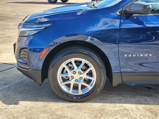 2022 Chevrolet Equinox LS - 7