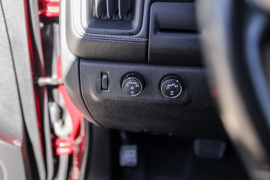 Used Car 2020 Gmc Canyon  Denali For Sale Under $35,000 In Austin, Texas