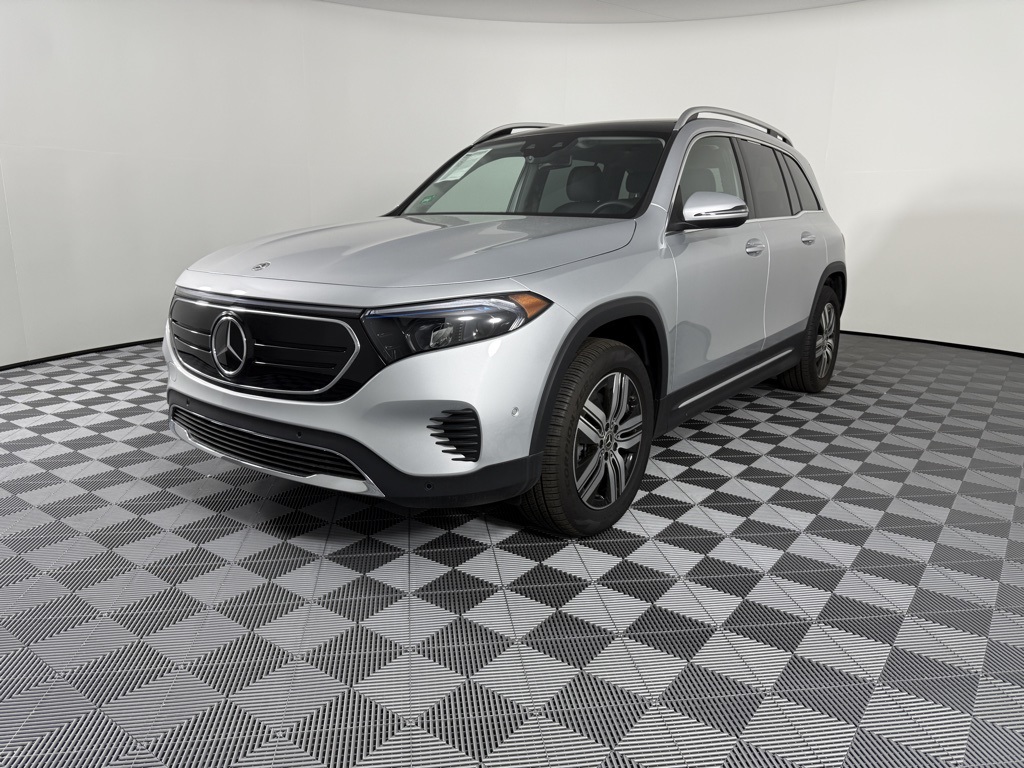 2023 Mercedes Benz EQB 300 photo 3