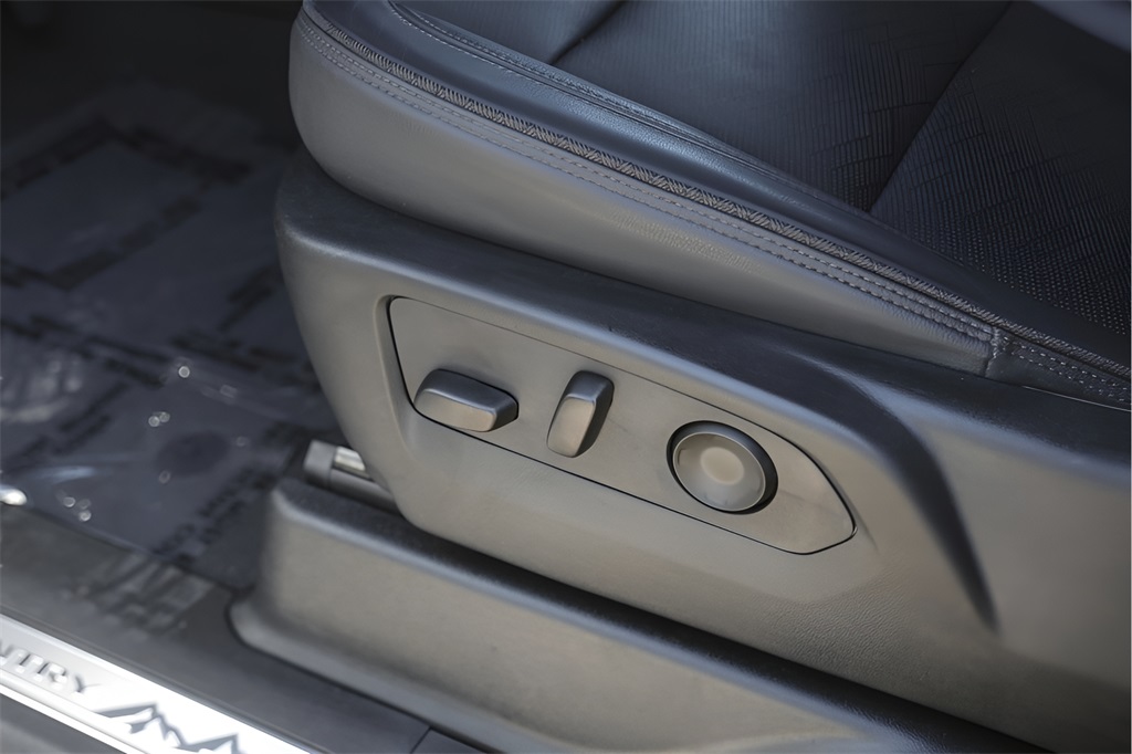 Used Car 2024 Chevrolet Tahoe  Utility 4wd 4dr High Country Four Wheel Drive For Sale Under $70,000 In Austin, Texas