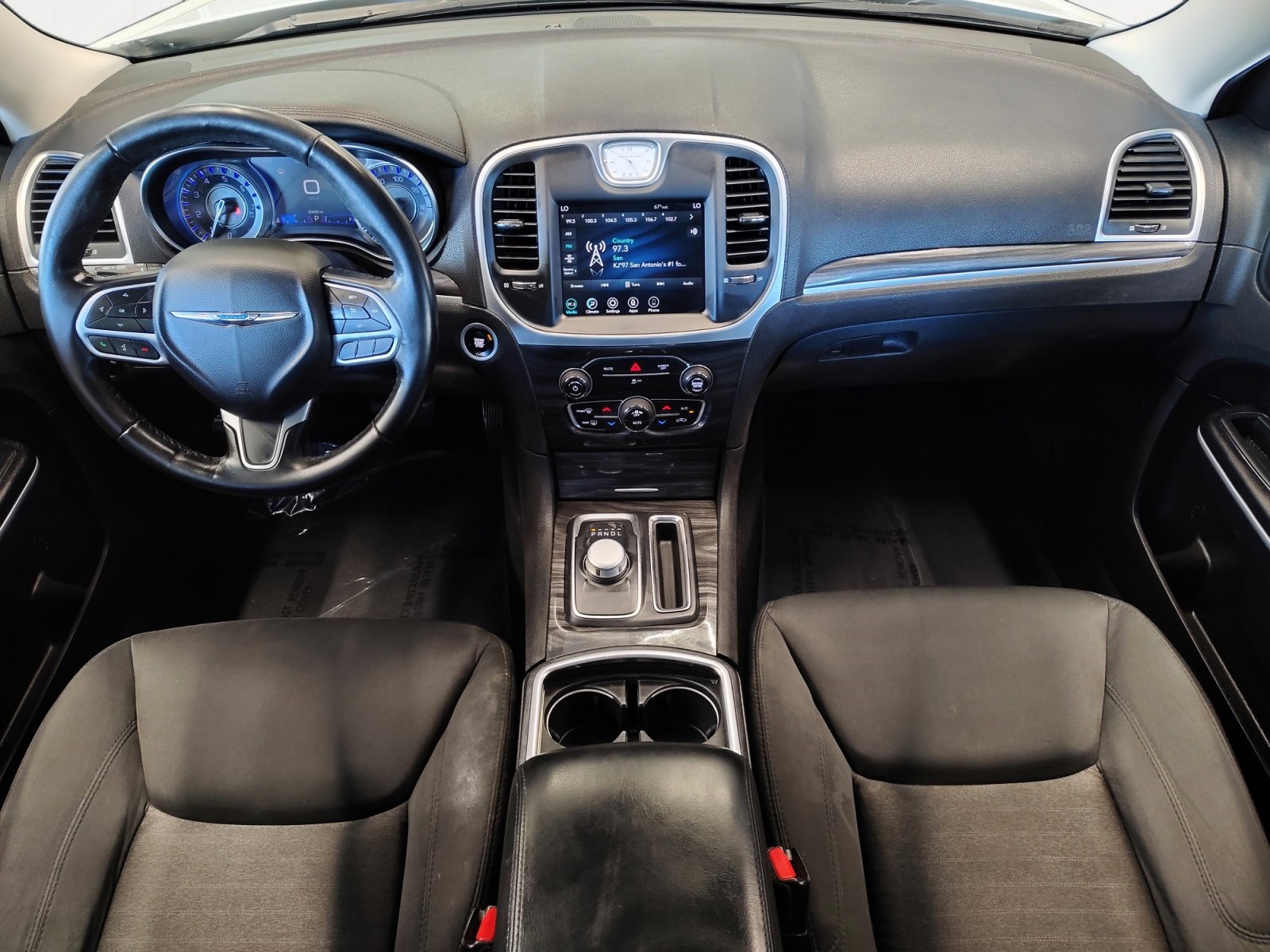 Used Car 2020 Chrysler 300  Touring For Sale Under $20,000 In San Antonio, Texas