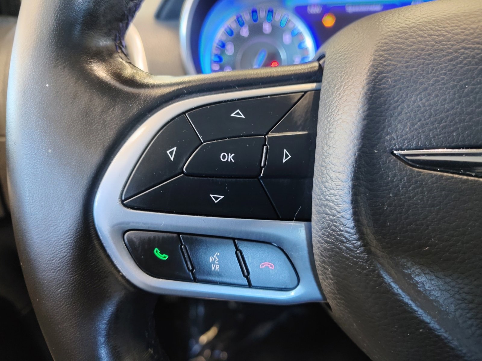 Used Car 2020 Chrysler 300  Touring For Sale Under $20,000 In San Antonio, Texas